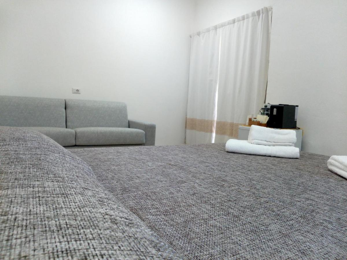 אולביה Flamingo Guest House- Rooms מראה חיצוני תמונה